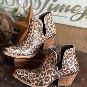 Ariat western boot- Distressed Leopard Dixon Bootie